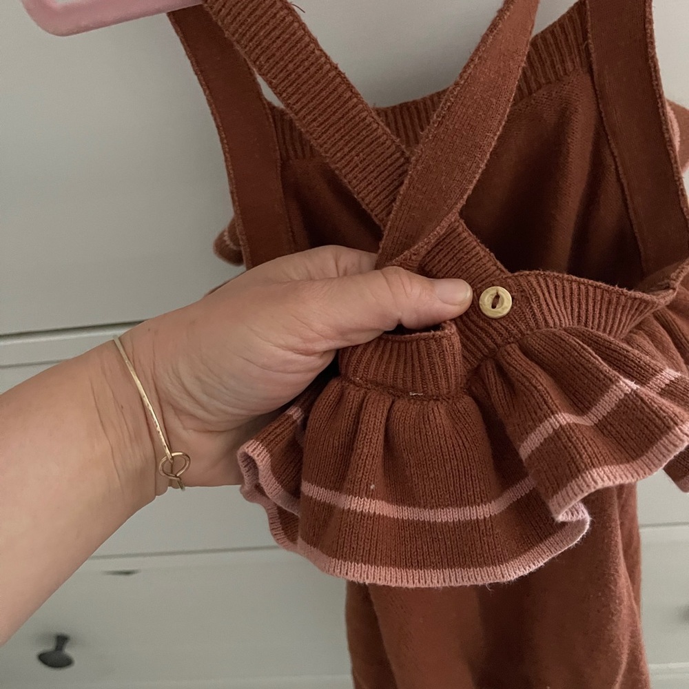 Soft Cotton ruffled Jumpsuit - Picture 2 of 4